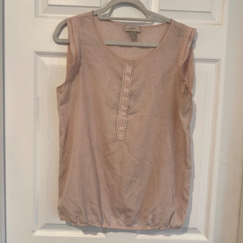Loft Pink Polka Dot Sleeveless Ruffle Blouse Henley Elastic Hem 357509 M